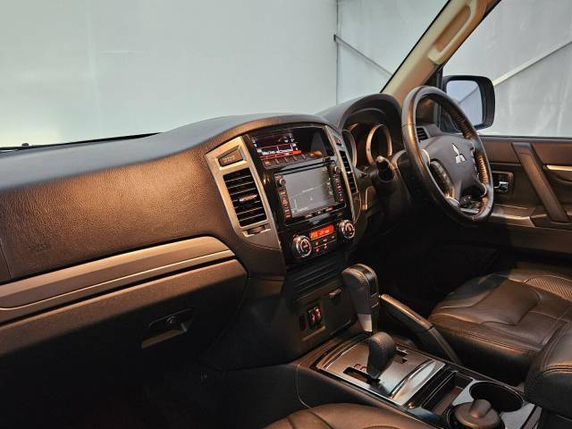 2015 Mitsubishi Shogun 3.2 DI-DC [187] Barbarian 3dr Auto