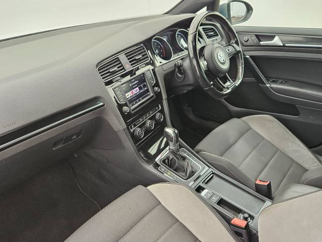 2016 Volkswagen Golf 2.0 TSI R 5dr DSG