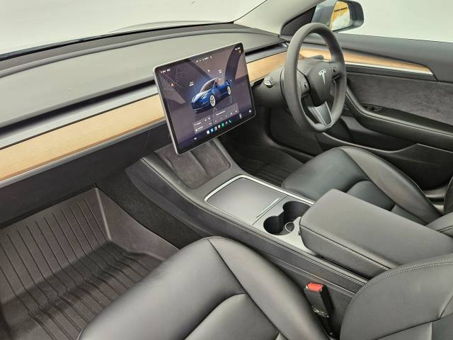 2022 Tesla Model 3 0.0 Long Range AWD 4dr Auto